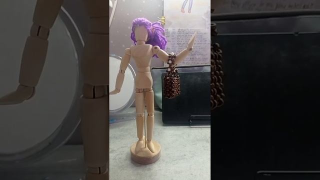 маленькая сумка из бусин? придумала сама? #бисероплетение #кольцоизбисера #бисер #сумкаизбусин смотреть онлайн