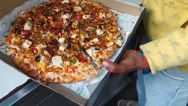 100 Seconds mein Khaao 1 Pizza & Win ₹11000/- Cash 🤑🤑 | Street Challenge смотреть онлайн
