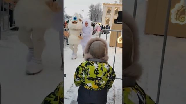 Дед Мороз в Петергофе 06.01.2023 г. смотреть онлайн