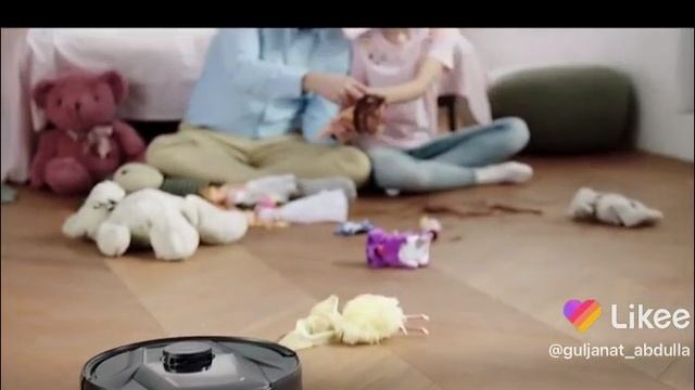 Робот пылесос.