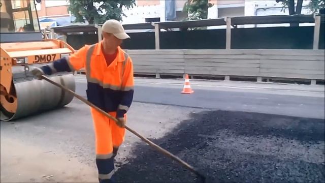 Ремонт участка автодороги на улице Анциферова в Йошкар Оле смотреть онлайн