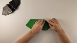 РЕАЛЬНО Летает! Самолет бумажная птичка как летучая мышь. Он реально машет крыльями