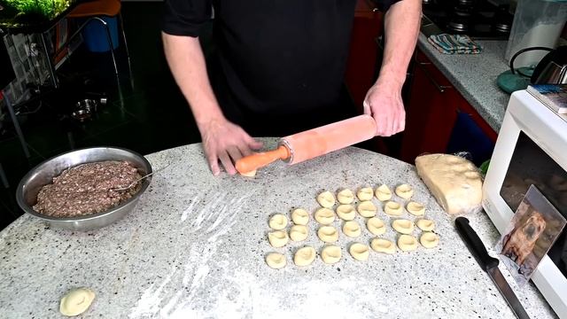 ПЕЛЬМЕНИ Рецепт. Выпуск №589 смотреть онлайн