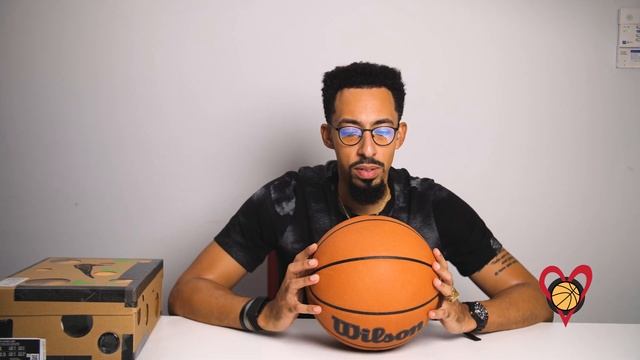 Wilson Official NBA Game Ball Review смотреть онлайн