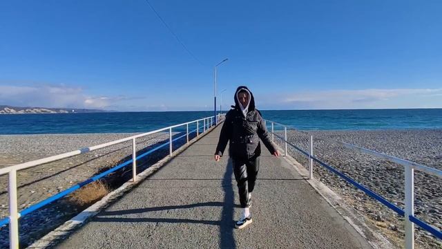 Пицунда 2023. Шок,что с морем. Абхазия зимой. Зимуем в Абхазии. Погода в Пицунде зимой смотреть онлайн