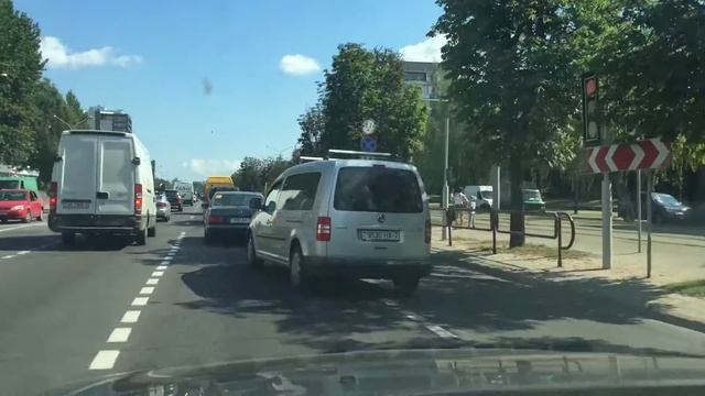 Логойский тракт. Машина проторанила забор и уперлась в дерево смотреть онлайн