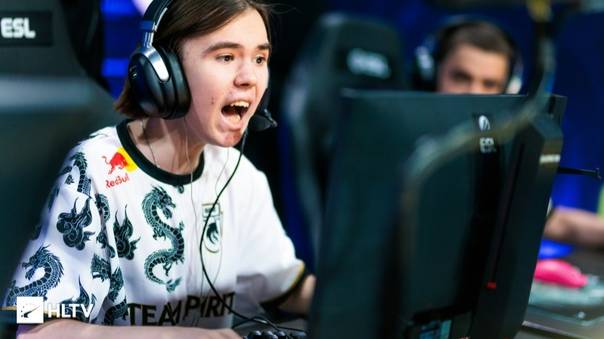 CS 2 stream смотреть онлайн