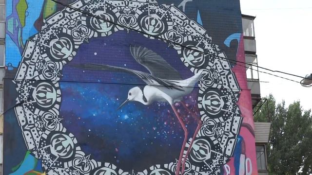 Мурал на проспекте Героев смотреть онлайн