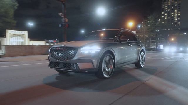 2023 Genesis Electrified GV70 SUV At NIGHT смотреть онлайн