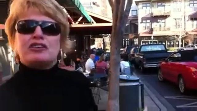 Moving to Memphis? смотреть онлайн