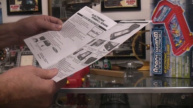Unboxing the Robot Invader Electronic Pinball Game. 2005 смотреть онлайн
