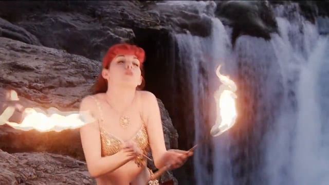 Elemental Fire V2 - Carisa Hendrix (Fire Eating, Fire Staff, Fire Poi, Snake Poi, Fire Fans) смотреть онлайн