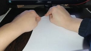 Как скрепить между собой листы из бумаги формата А4 с помощью ножниц?