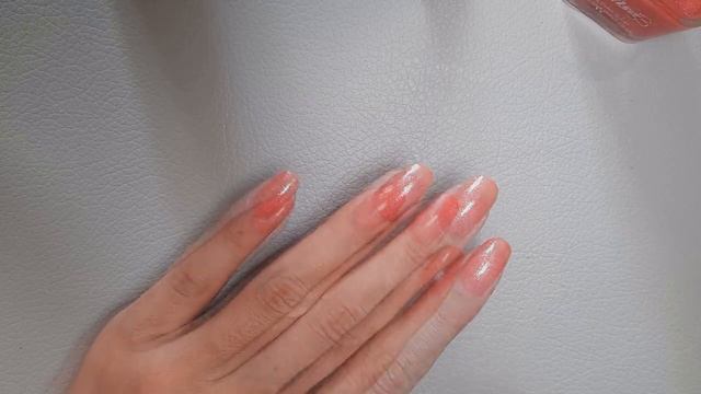 Нежный и свежий лососёвый маникюр обычным лаком/простой дизайн наклейками смотреть онлайн