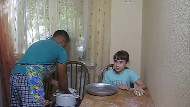 Пирог рыбный с капустой. Часть 1. смотреть онлайн