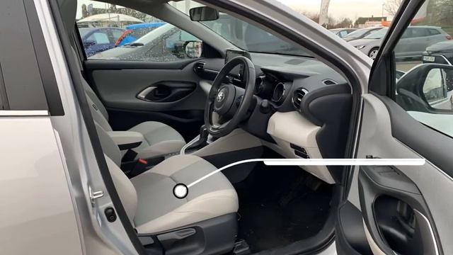 Toyota Yaris Excel 2020-SLM смотреть онлайн