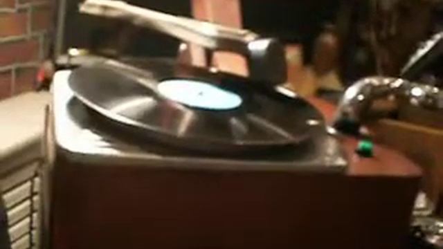 Играет тонарм RCA VICTOR ,,the Cobra,, и мой handmade gramophone смотреть онлайн