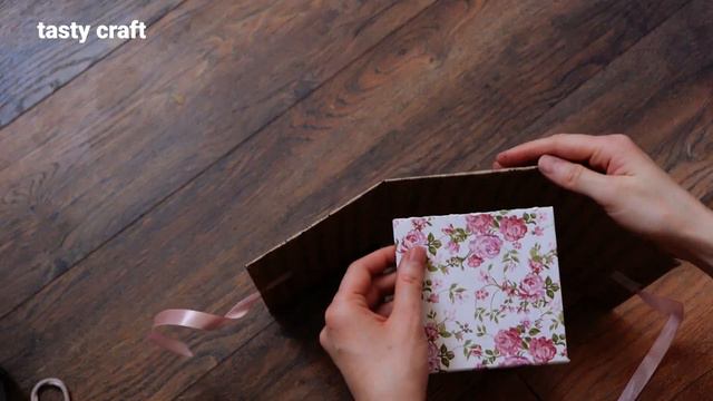 DIY GIFT BOX 🎁 TUTORIAL | How to make HINGED LID Gift Box смотреть онлайн