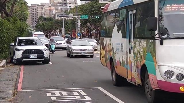 20231212 金牌客運 新竹縣公車快捷8號 連兩台 MOV 1336