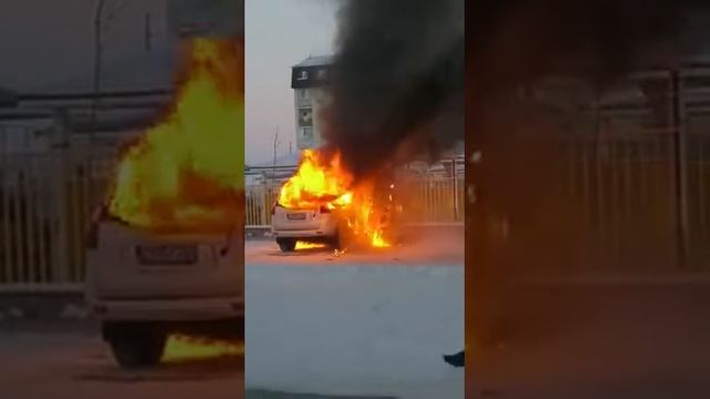 Ужасно горит машина ЛЭНД КРАУЗЕР ПРАДО смотреть онлайн