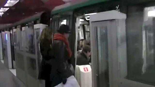 Парижское метро.То,что нужно о нем знать смотреть онлайн
