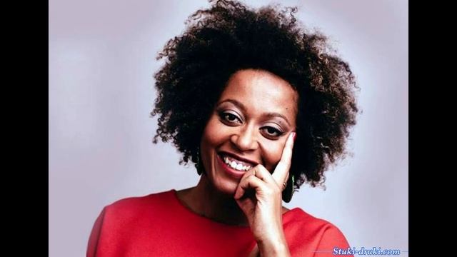 Ей было всего 45 лет...Названа причина смерти любимой певицы... смотреть онлайн