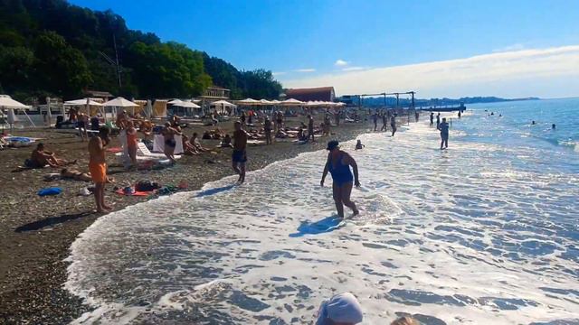 Сочи Хоста 29.09.22 Бархатный Сезон снова обрадовал всех🌞🌊 очень тепло +28 водичка в море супер +24 смотреть онлайн