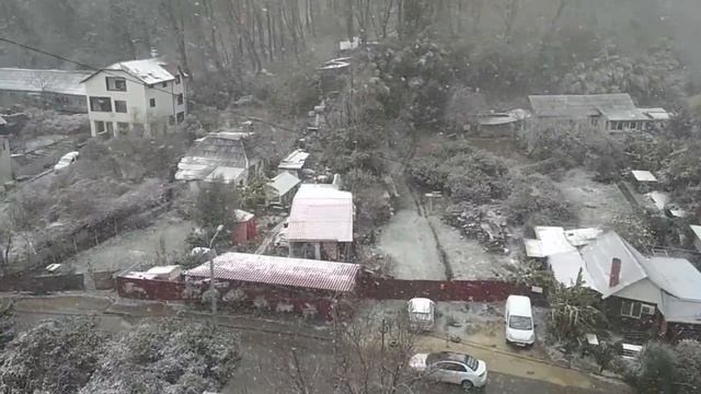 В Сочи зима со снегом. смотреть онлайн