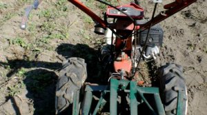 Испытание   самодельной  грохотной копалки.