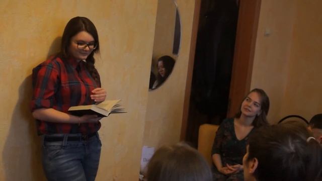 Наталья Герасимова читает "Я обманывать себя не стану", Сергей Есенин смотреть онлайн