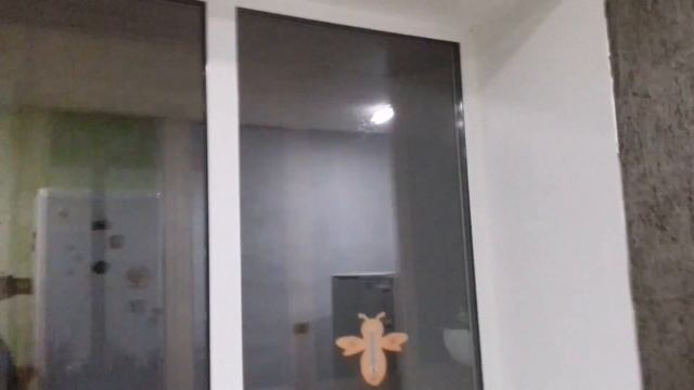 Заштукатурили стены.Совмещенная кухня, столовая, гостиная. Конец июня. смотреть онлайн