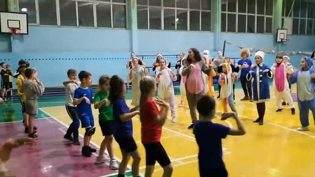 Новогодний флешмоб смотреть онлайн