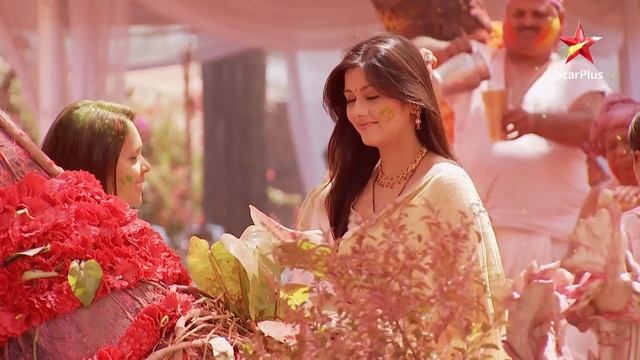 इस प्यार को क्या नाम दूँ? | Khushi's happy dance at the Holi celebration! смотреть онлайн