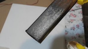 Травление ржавчины и цинкование железа при помощи зарядного устройства или аккумулятора