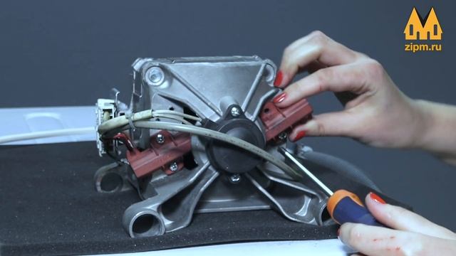 Меняем угольные щетки электрического двигателя стиральной машины. смотреть онлайн