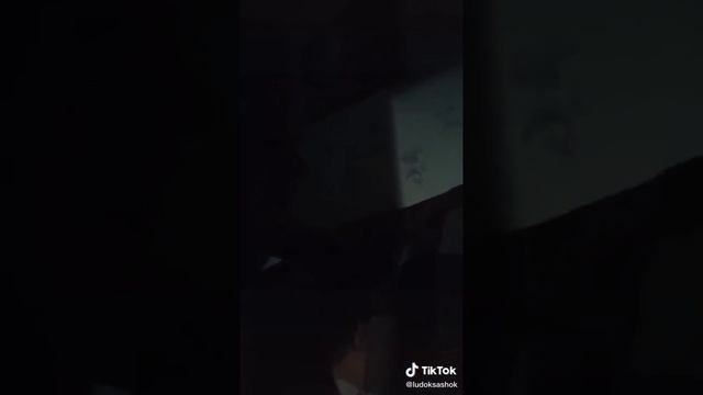 #VINE ЖЕНА ПРИСТАЛА К МУЖУ НОЧЬЮ ??? смотреть онлайн