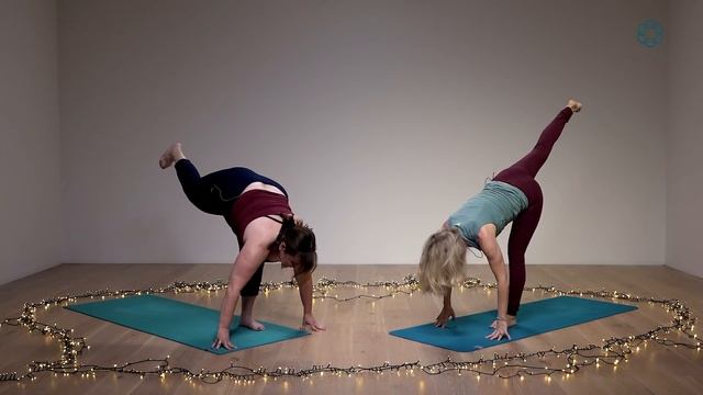 'Kindness all around' Yoga with Esther Ekhart and Anat Geiger смотреть онлайн