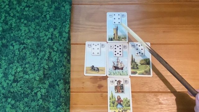 Video #3 Petit Lenormand Core Foundational Series Vertical Interactions & the 5-Card Cross spread смотреть онлайн
