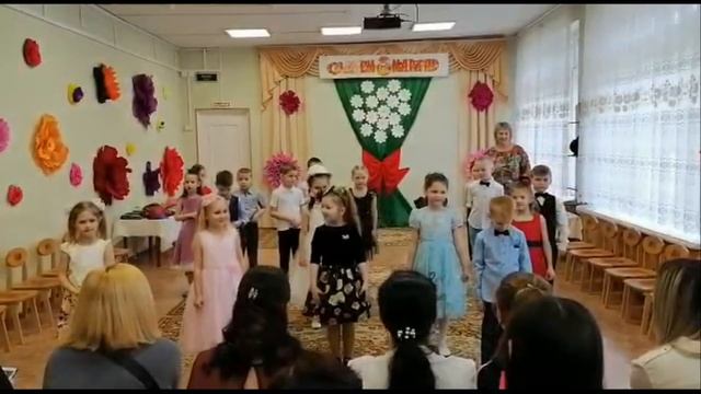 Нарезка праздника 8 Марта смотреть онлайн