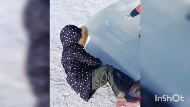 Катя счастлива. Ледяные горки на площади Ленина 15.01.2022 смотреть онлайн