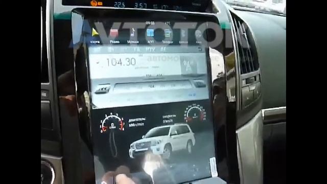 Штатная магнитола в стиле Tesla в Toyota Land Cruiser 200 смотреть онлайн