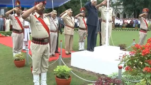 15 agast hai cort смотреть онлайн