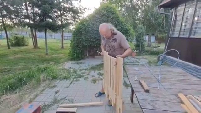 Делаю дачный стул(шезлонг) своими руками из подручного материалла Часть 2 Финальная сборка смотреть онлайн