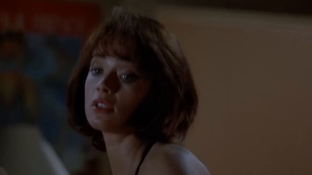 "Chocolate cake, Gameboy, and me" - Lauren Holly's memorable scene in Picket Fences | 1080p Upscale смотреть онлайн