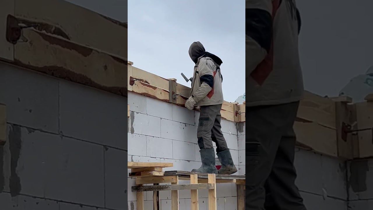 РАБОЧИЕ МОМЕНТЫ. ВИБРА И МАСТЕРОК #строительство #армопояс #бетон #домизгазобетона #dmitrievstroy96 смотреть онлайн