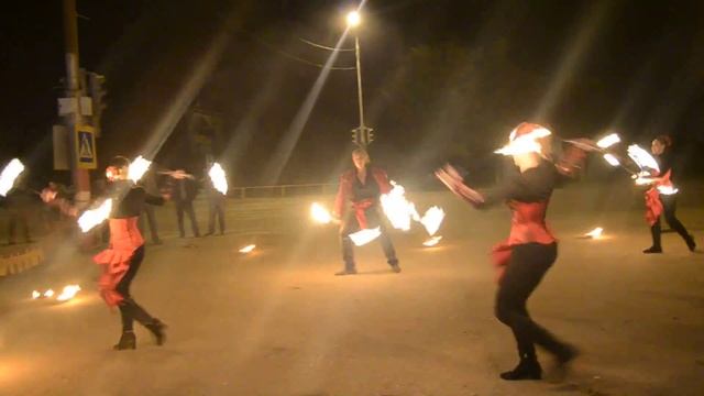 Огненное и светодиодное шоу ТАНЕЦ ОГНЯ Саратов 06.10.16 смотреть онлайн