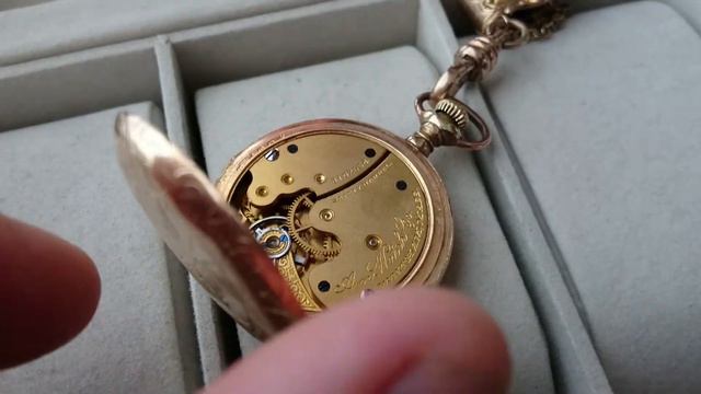 Корсетные часы Waltham смотреть онлайн