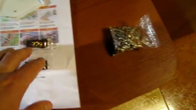 Алмазная мозайка, работа по укладке фрагментов картины смотреть онлайн