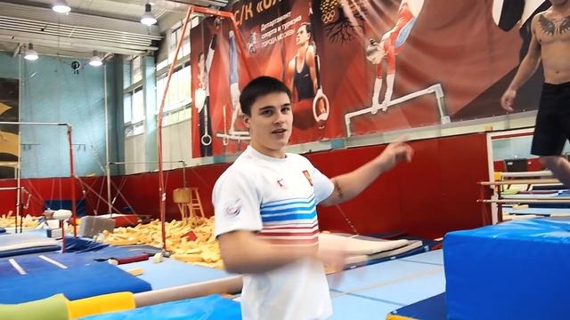 Вам СЛАБО #9 САЛЬТО НА КУБ ВЫСОТОЙ 1 МЕТР смотреть онлайн