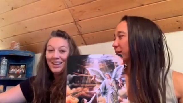 Alana Reads Alana: Episode One - the Key of Light - Oracle Card Reading смотреть онлайн
